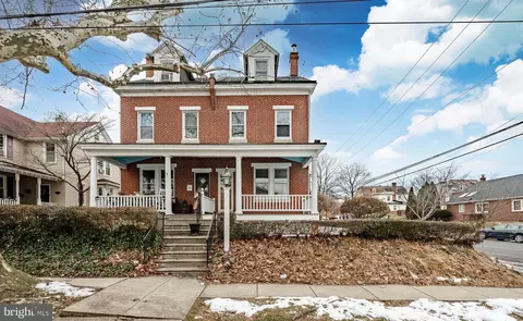 8136 Jeanes St, Philadelphia, PA 19111