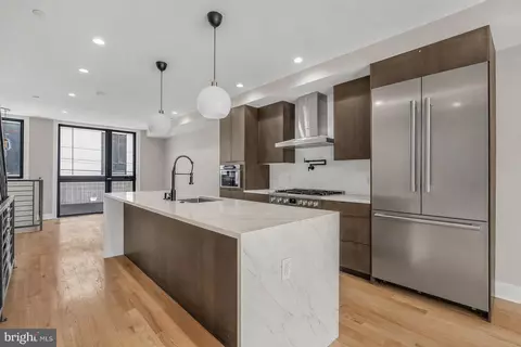 834 Cameron St, Philadelphia, PA 19130