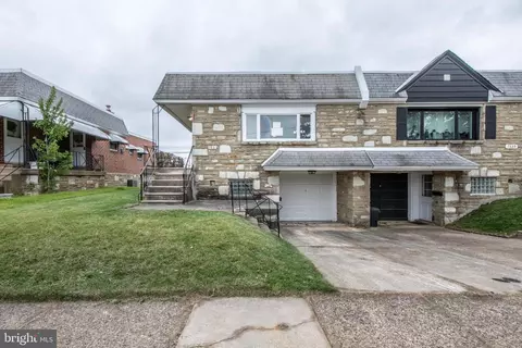 7831 Lorna Dr, Philadelphia, PA 19111