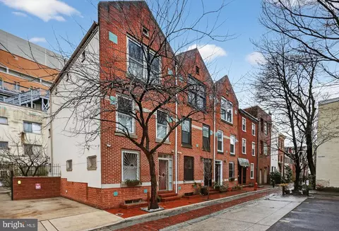 205 S Jessup St, Philadelphia, PA 19107
