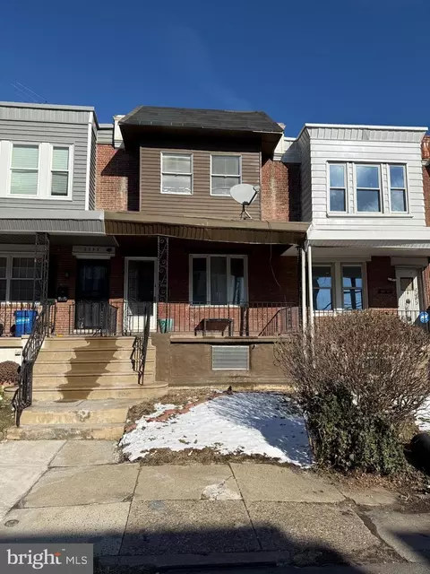 2557 S Shields St, Philadelphia, PA 19142