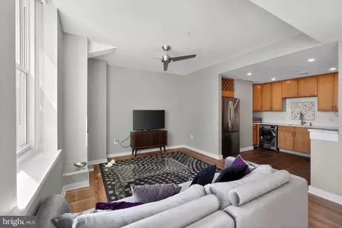 111 S 15th St #2309, Philadelphia, PA 19102