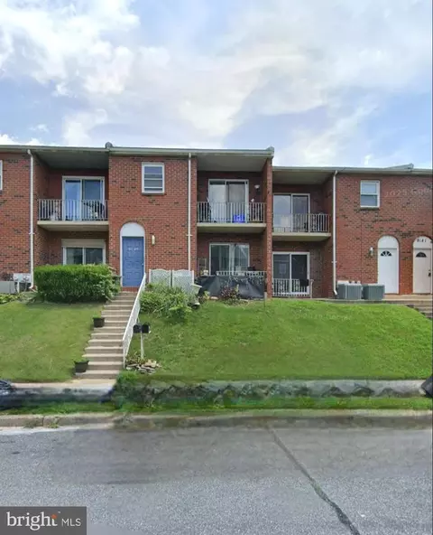 9145 Ellie Dr, Philadelphia, PA 19114