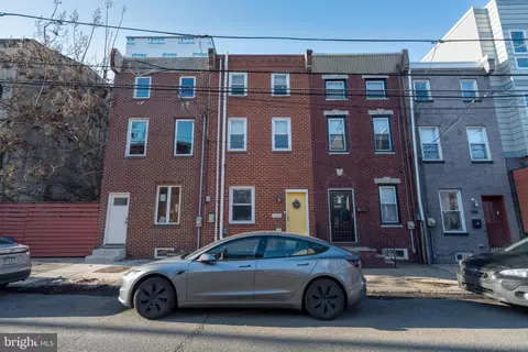 2406 Coral St, Philadelphia, PA 19125