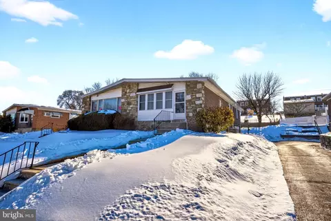 233 Dimarco Dr, Philadelphia, PA 19154