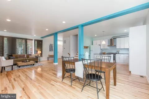 3039 41 Baltz St, Philadelphia, PA 19121