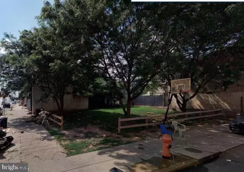 1617 W Susquehanna Ave, Philadelphia, PA 19121