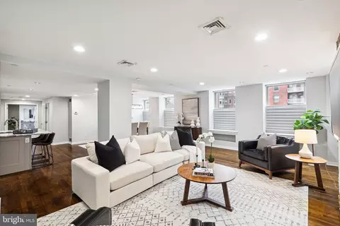 1737 Chestnut St #501, Philadelphia, PA 19103