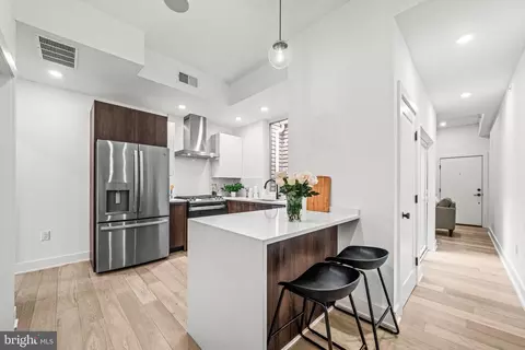 1513 Christian St #4, Philadelphia, PA 19146
