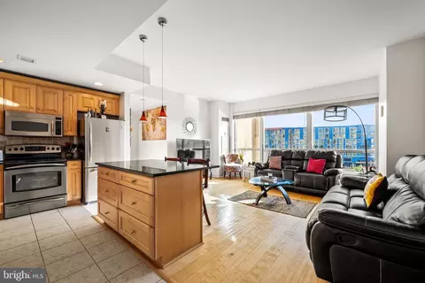 901 N Penn St #P404, Philadelphia, PA 19123
