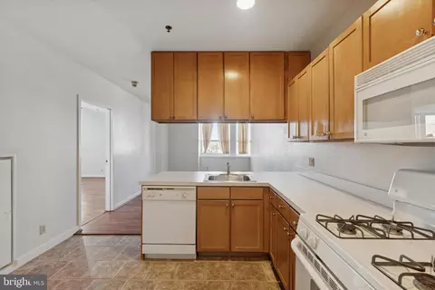 1100 Vine St #402, Philadelphia, PA 19107