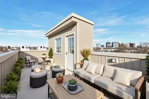 1327 S Hollywood St, Philadelphia, PA 19146