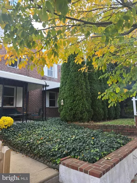 940 E Allens Ln, Philadelphia, PA 19150