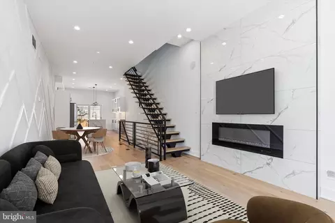 2751 E Pacific St, Philadelphia, PA 19134
