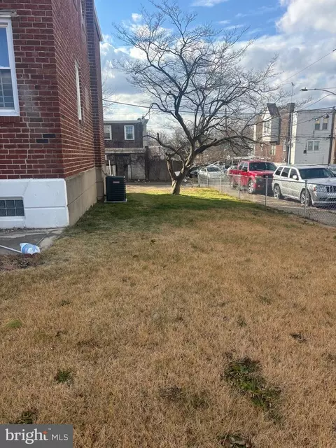 1870 Pratt St, Philadelphia, PA 19124