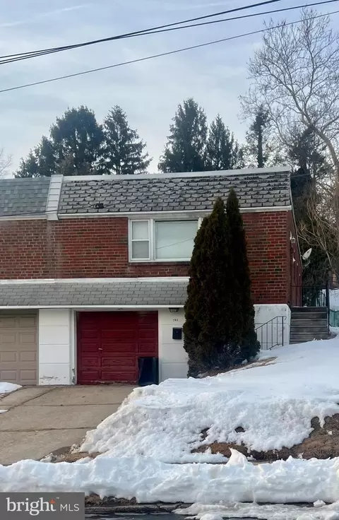 781 Livezey Ln, Philadelphia, PA 19128