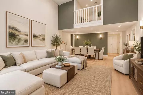 211 S 25 S 4th St #104, Philadelphia, PA 19106