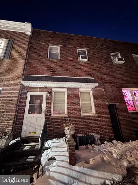 154 Moore St, Philadelphia, PA 19148