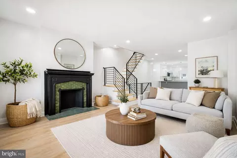 5831 Washington Ave, Philadelphia, PA 19143