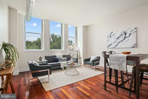1101 Locust St #3D, Philadelphia, PA 19107