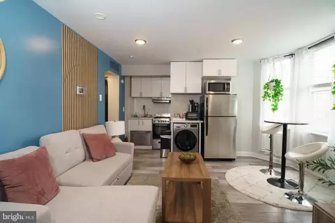 2135 00 Walnut St #301, Philadelphia, PA 19103