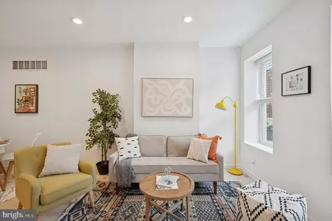1743 Pierce St, Philadelphia, PA 19145