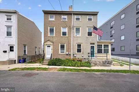 444 Lemonte St, Philadelphia, PA 19128