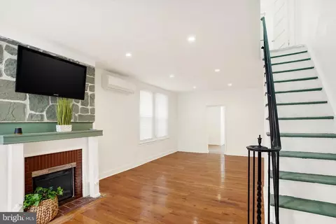 317 W Clarkson Ave, Philadelphia, PA 19120