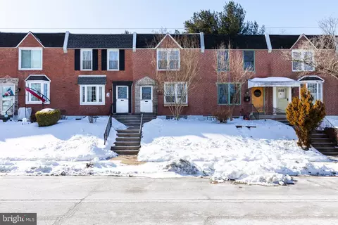 5882 Magdalena St, Philadelphia, PA 19128