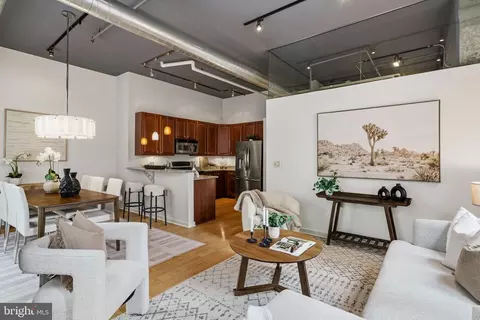 113 N Bread St #3A3, Philadelphia, PA 19106