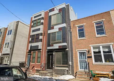 2051 Fernon St, Philadelphia, PA 19145