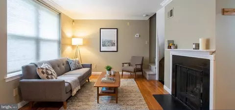 745 S R S 5th St #1, Philadelphia, PA 19147