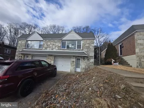 749 Cinnaminson St, Philadelphia, PA 19128