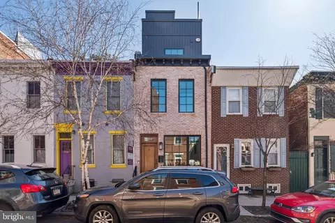 2518 Waverly St, Philadelphia, PA 19146