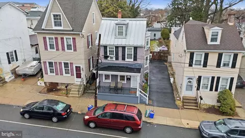4135 Rhawn St, Philadelphia, PA 19136