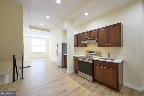 1558 N Randolph St, Philadelphia, PA 19122