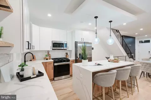 2622 E Harold St, Philadelphia, PA 19125