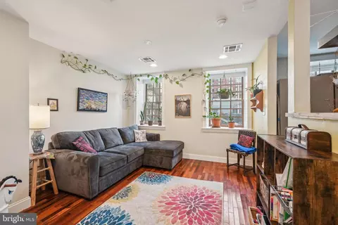 349 S 47th St #A101B, Philadelphia, PA 19143
