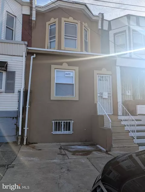 3209 N American St, Philadelphia, PA 19140