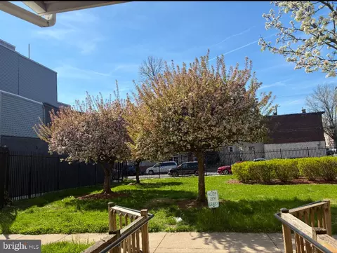 1307 S 32nd St, Philadelphia, PA 19146