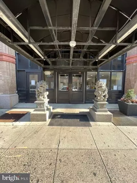 1010 Race St #5F, Philadelphia, PA 19107
