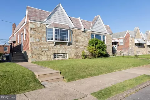 1621 Benson St, Philadelphia, PA 19152