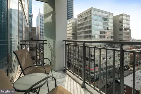 2101 Market St #805, Philadelphia, PA 19103