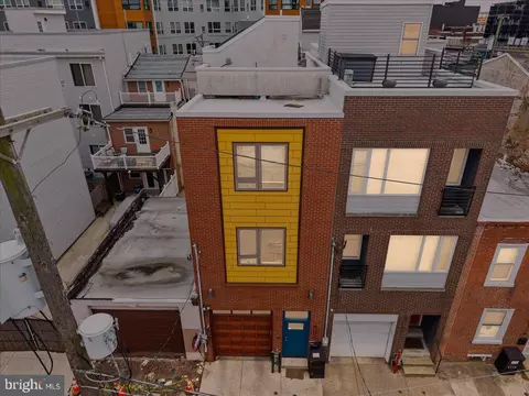 2114 Berges St, Philadelphia, PA 19125