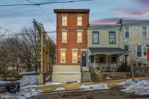 105 Kalos St, Philadelphia, PA 19128