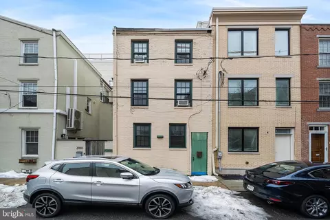 2102 Naudain St, Philadelphia, PA 19146