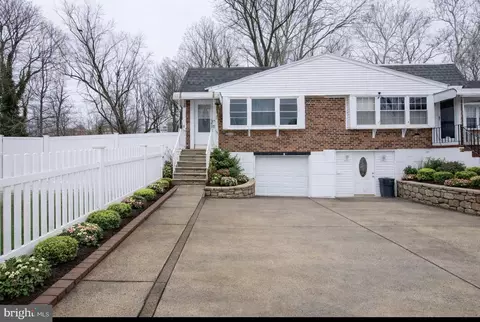 3248 Rhett Rd, Philadelphia, PA 19154