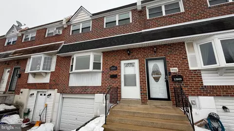 12611 Biscayne Dr, Philadelphia, PA 19154