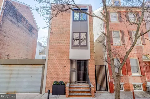 732 Manning St, Philadelphia, PA 19106