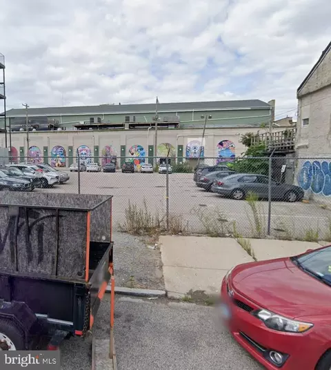 1019 Buttonwood St, Philadelphia, PA 19123